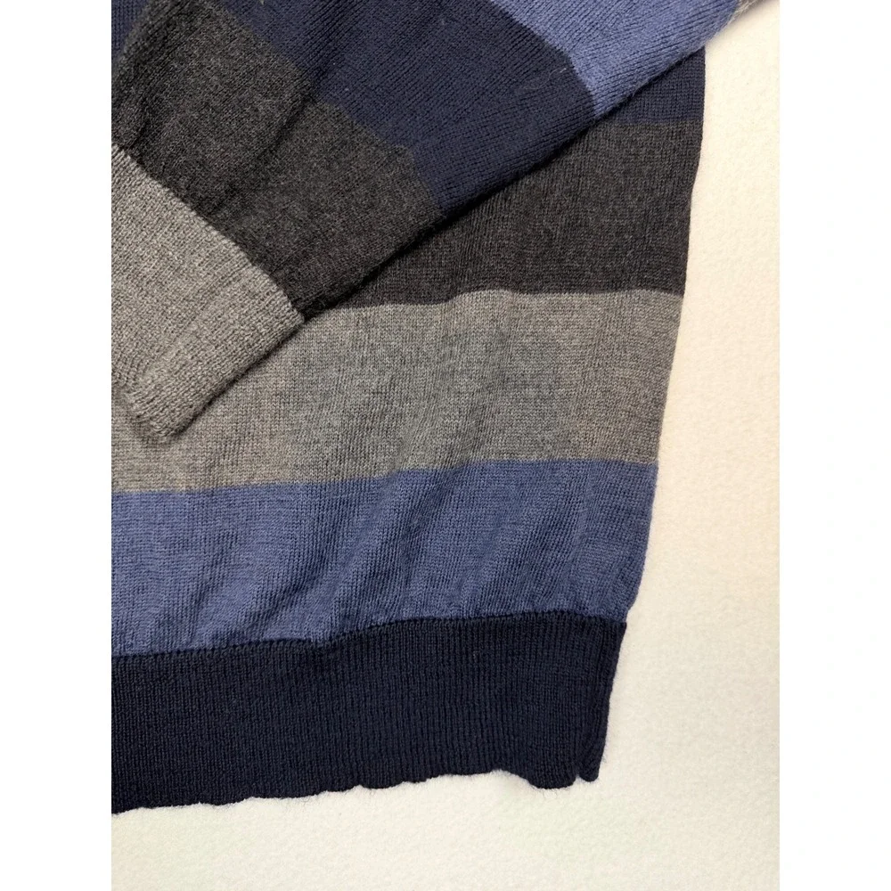 Gap Mens Merino Wool V-Neck Sweater Large Blue Gray Striped Knit Pullover
